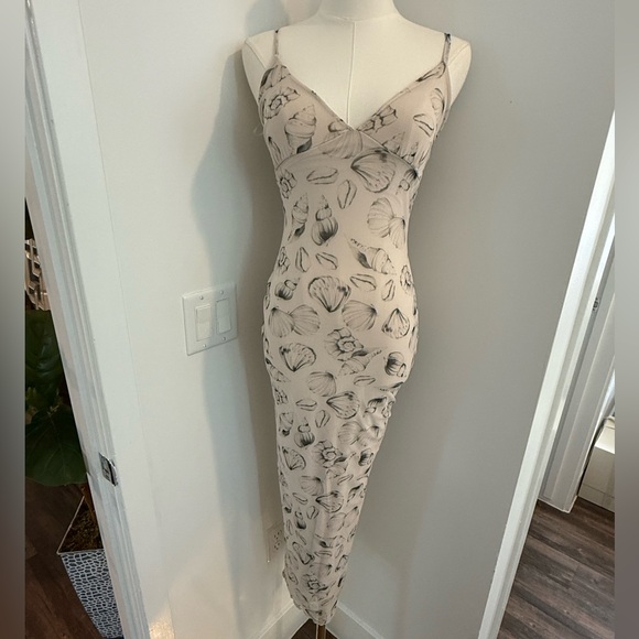 See You Monday Dresses & Skirts - SOLD ❤️